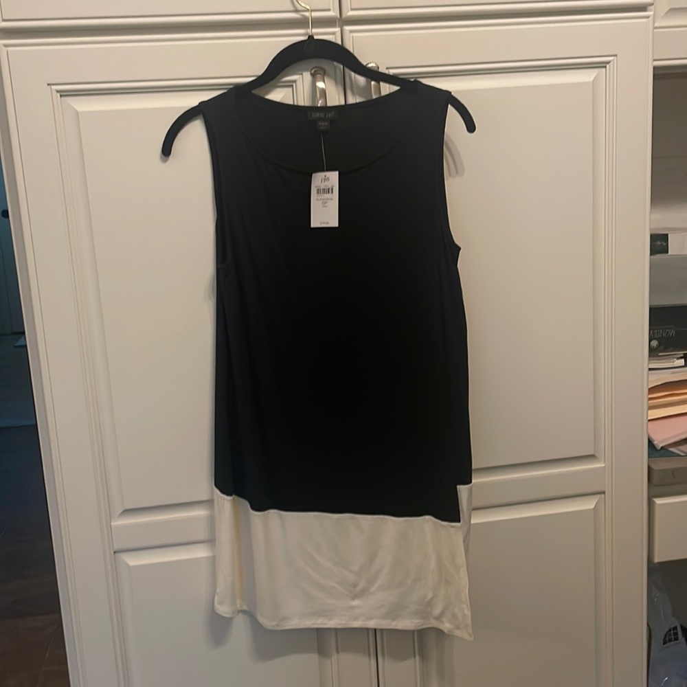 Sleeveless colorblock top